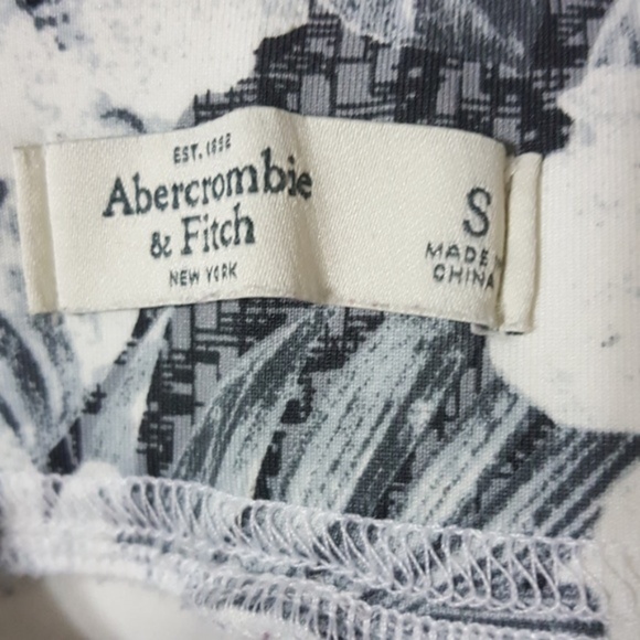 Abercrombie & Fitch | Floral Legging - Picture 3 of 3